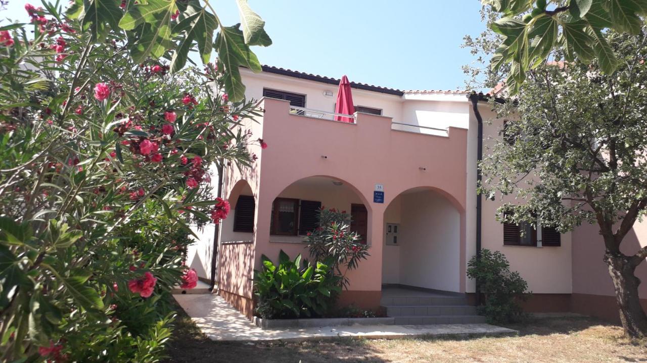 Apartmani Mia Ližnjan Dış mekan fotoğraf