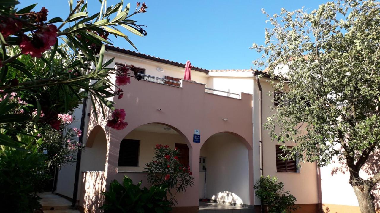 Apartmani Mia Ližnjan Dış mekan fotoğraf